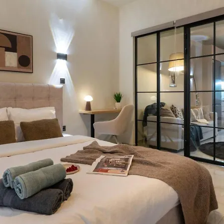Urban Luxury 2 Br