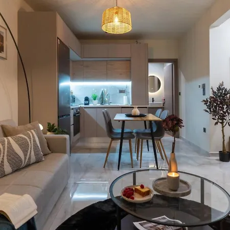 Urban Luxury 2 Br شقة *